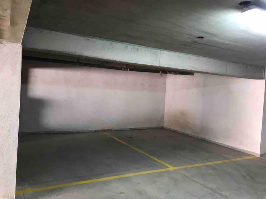 5 Min From Papageorgiou Free Indoor Parking Lägenhet Thessaloníki Exteriör bild